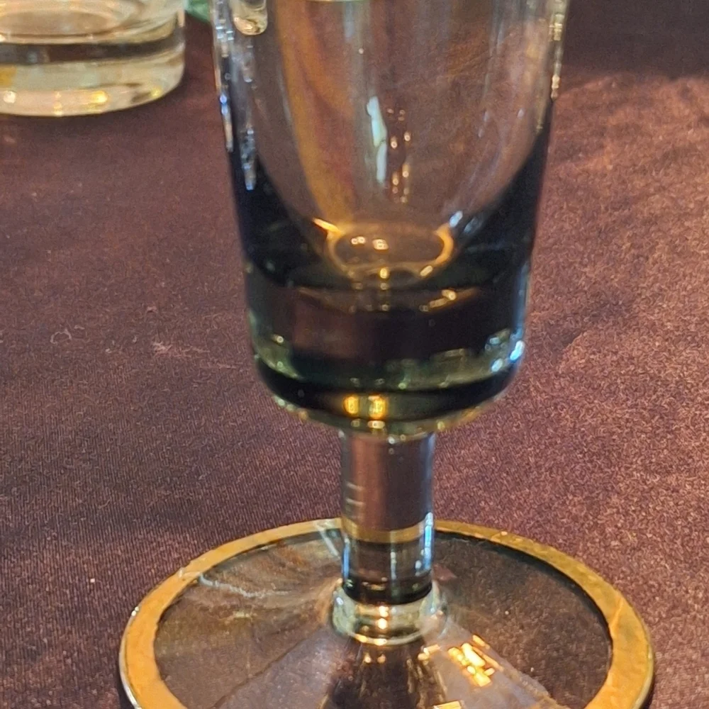 Pilsner rainbow purple glass